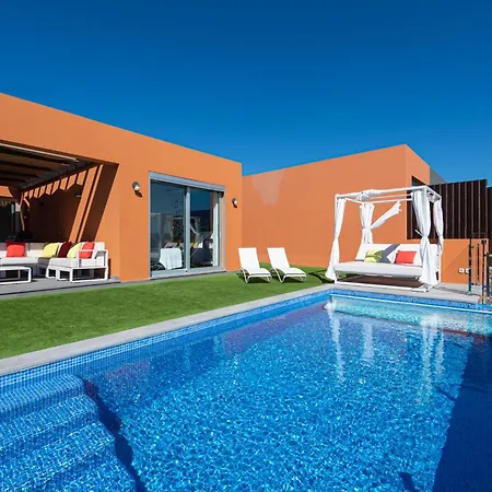 شاليه In Maspalomas With Heated Pool