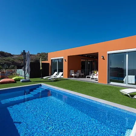 In Maspalomas With Heated Pool شاليه